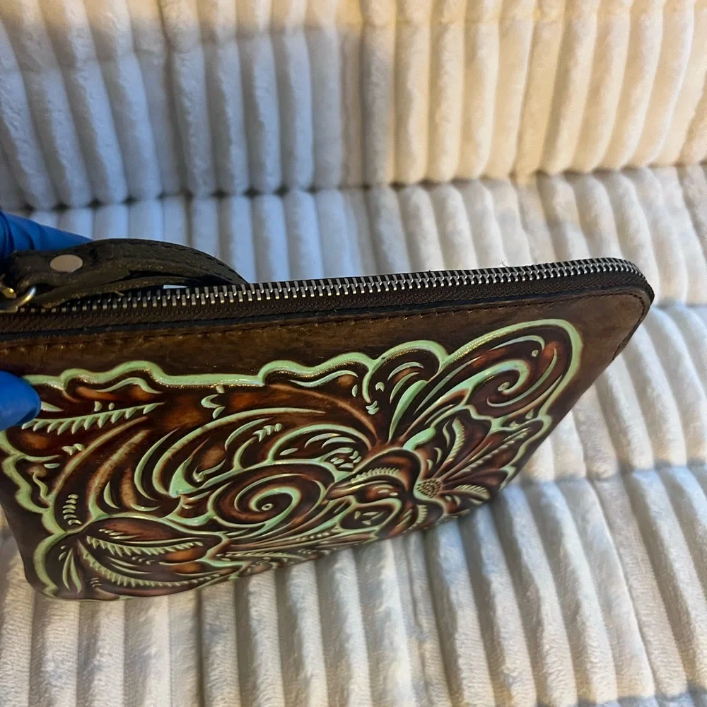 Patricia Nash Brown Leather Clutch - Picture 13 of 16